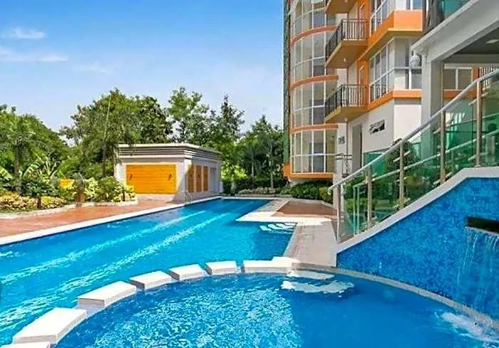 The Lancris Residences, 2 Bedrooms, Bathroom, Living Room, Kitchen And Community Pool 호텔 마닐라